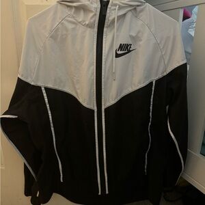 Women’s Nike Windrunner